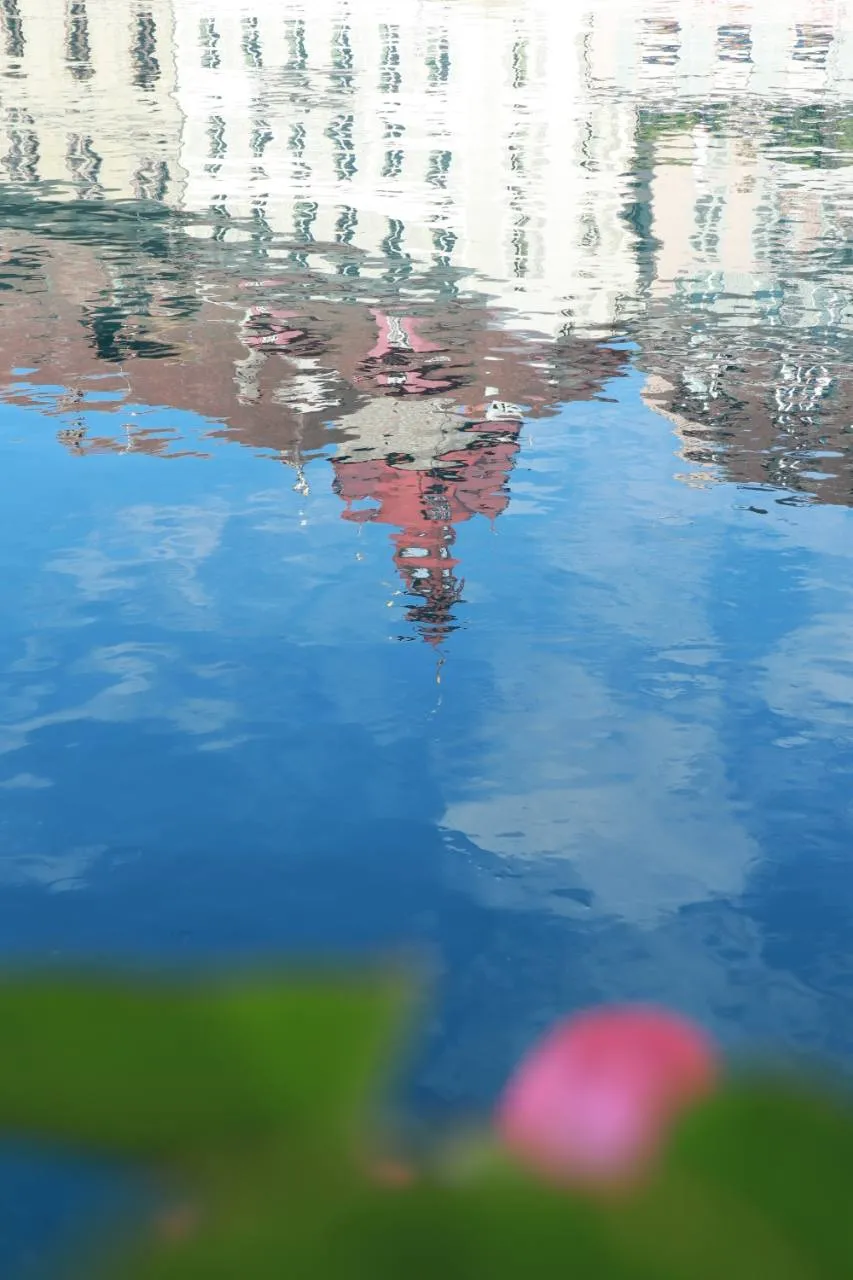 卢塞恩，油画般的建筑倒影。